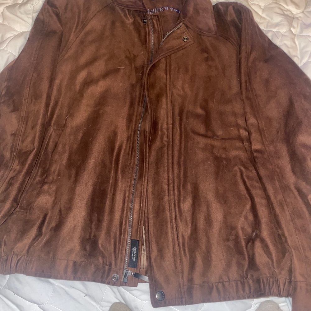 Claiborne suede finish